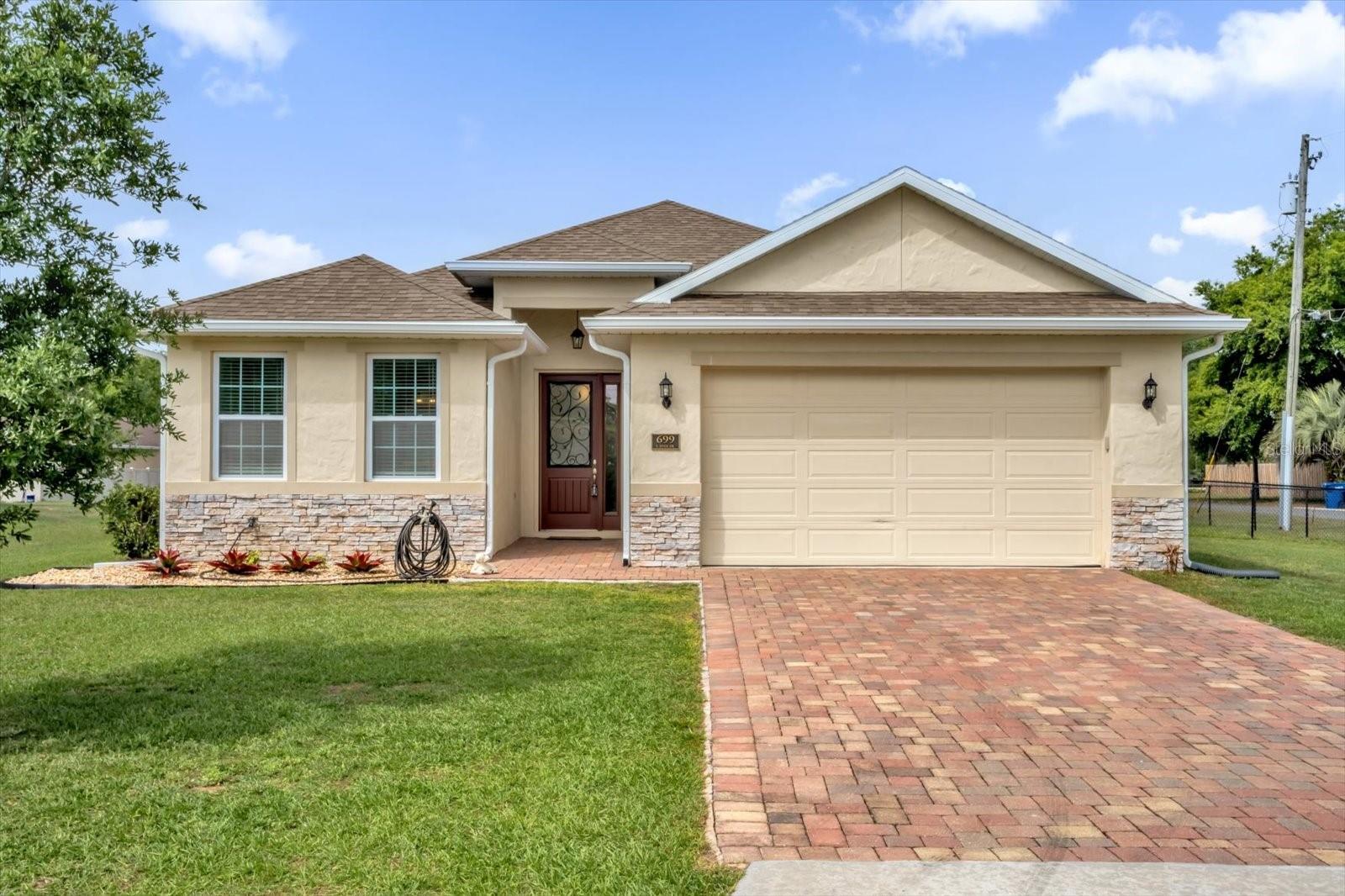 Details for 699 Dixie Drive, HOWEY IN THE HILLS, FL 34737