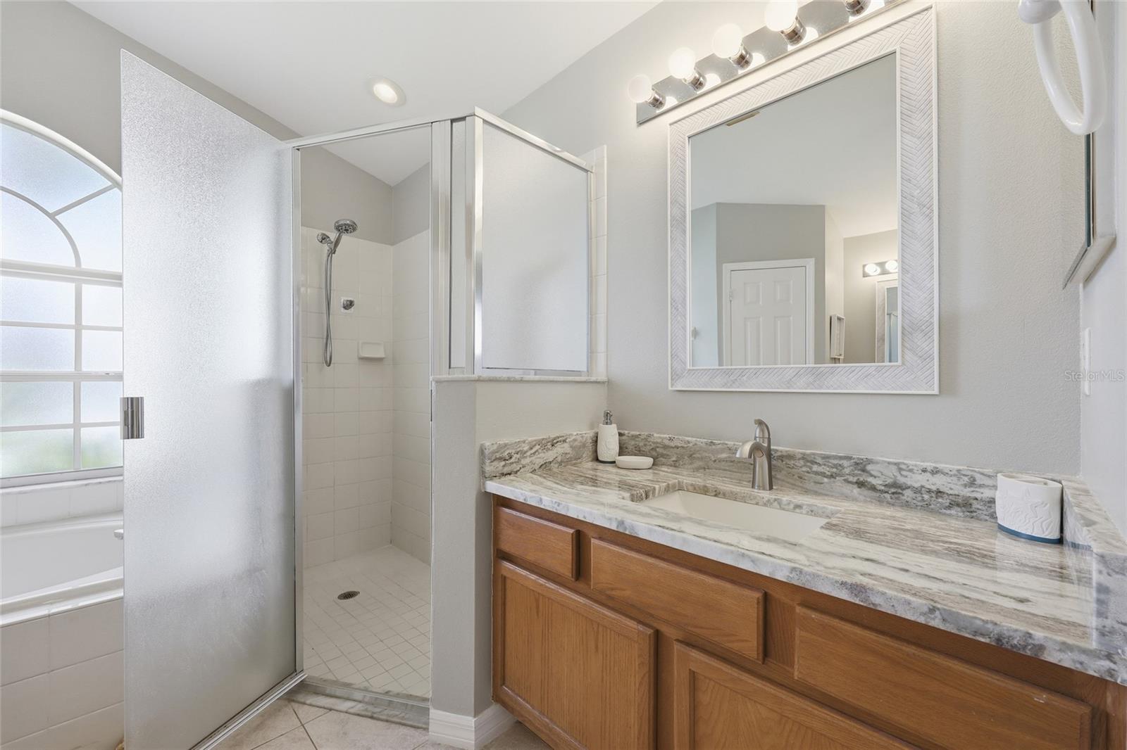 Image 32 of 51 For 3016 Samosa Hill Circle