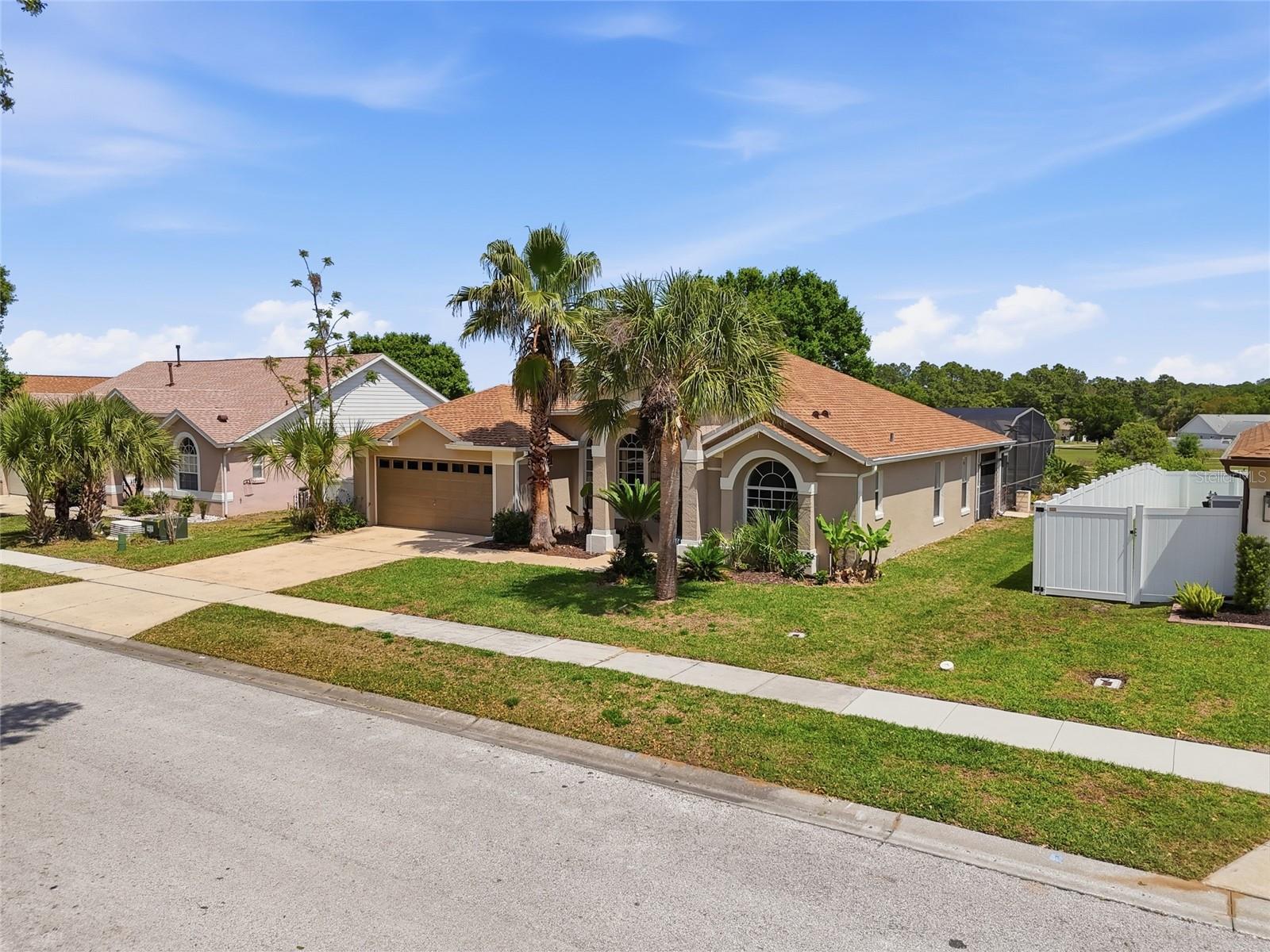 Image 4 of 51 For 3016 Samosa Hill Circle