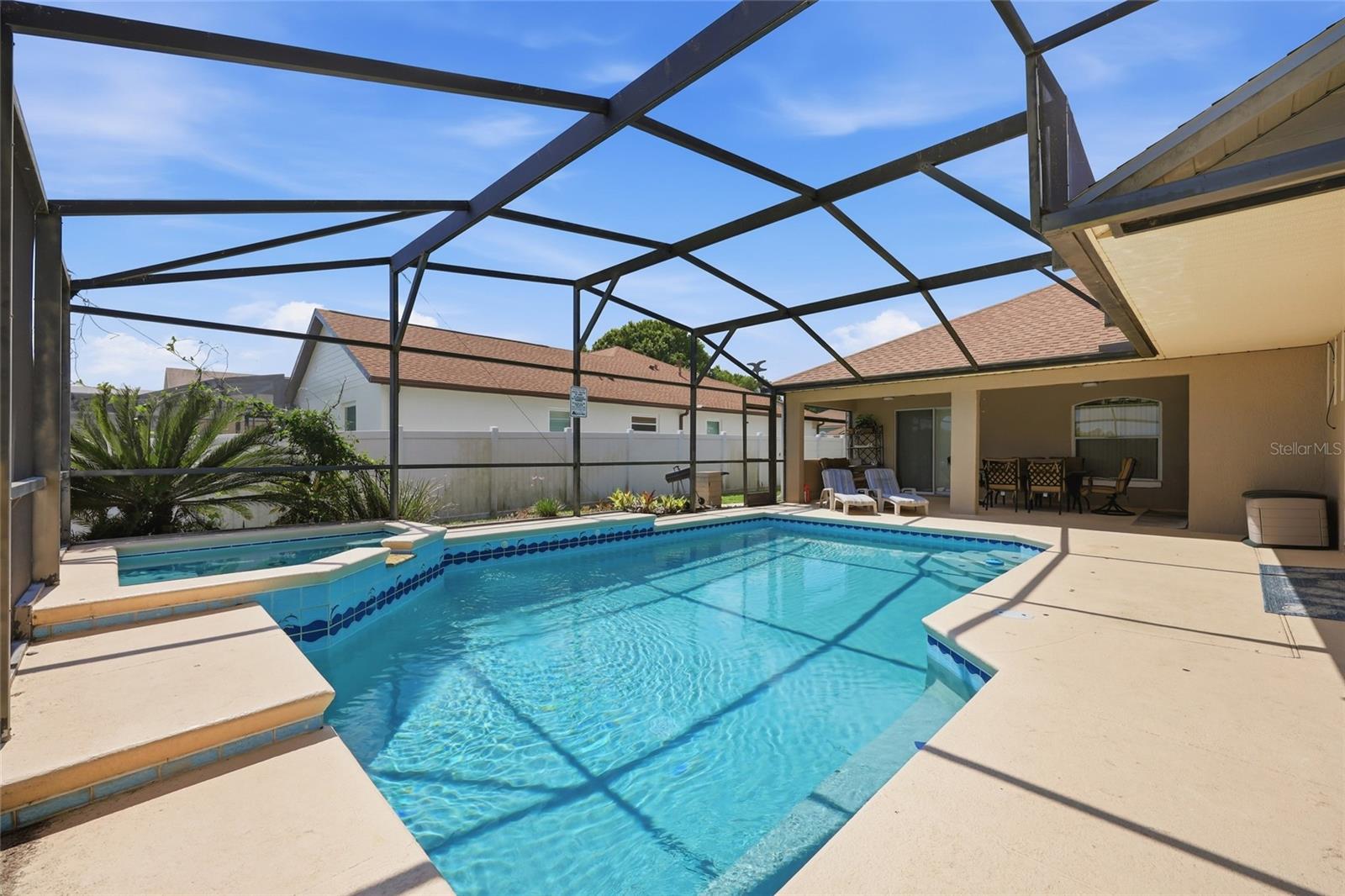 Image 40 of 51 For 3016 Samosa Hill Circle