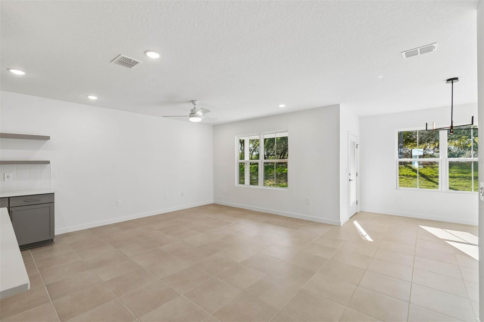 Image 14 of 30 For 3126 Rein Avenue 32