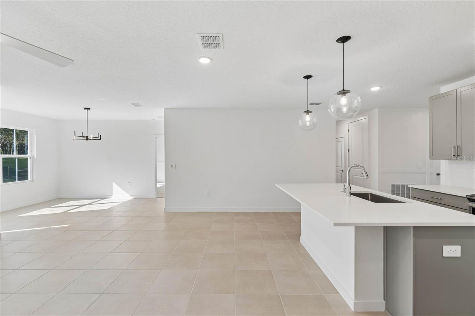 Image 18 of 30 For 3126 Rein Avenue 32