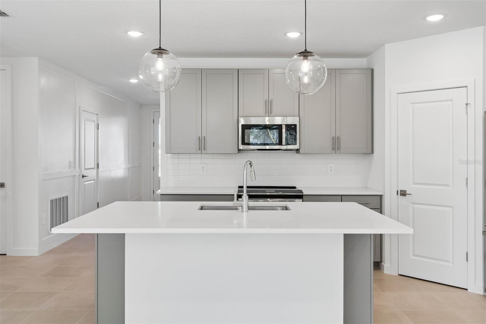 Image 22 of 30 For 3126 Rein Avenue 32