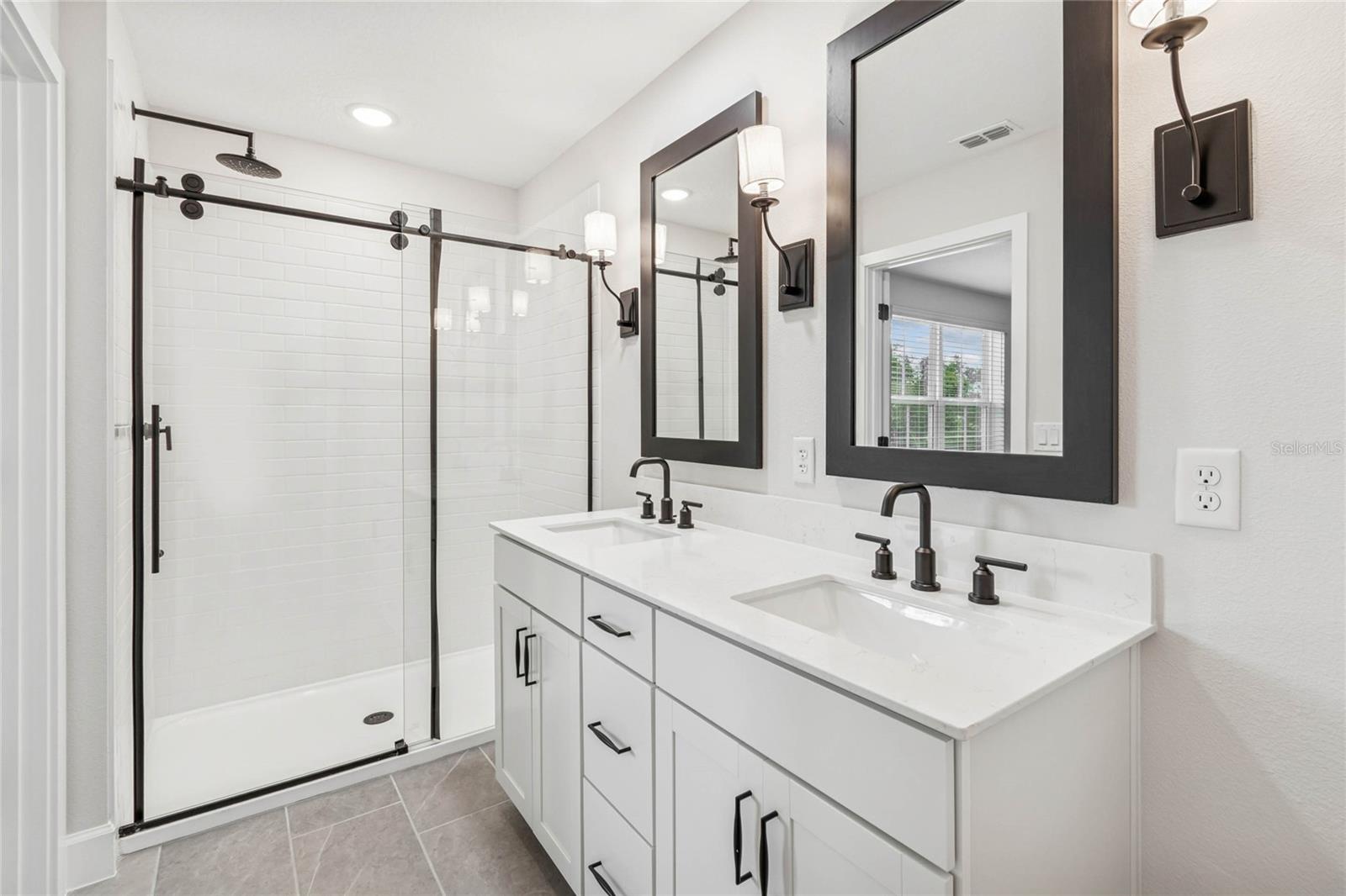 Image 17 of 30 For 3390 Withers Way 65