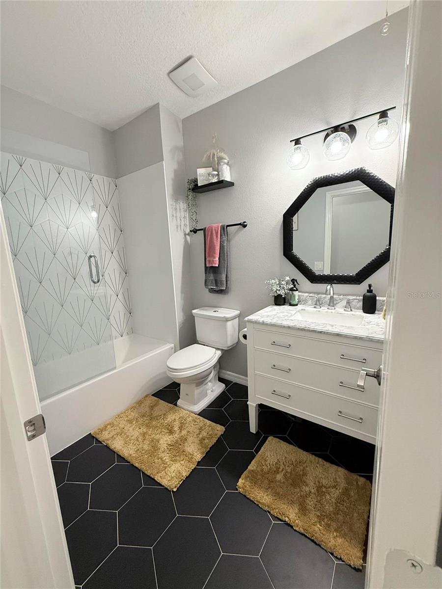 Image 28 of 55 For 6517 Spring Oak Court