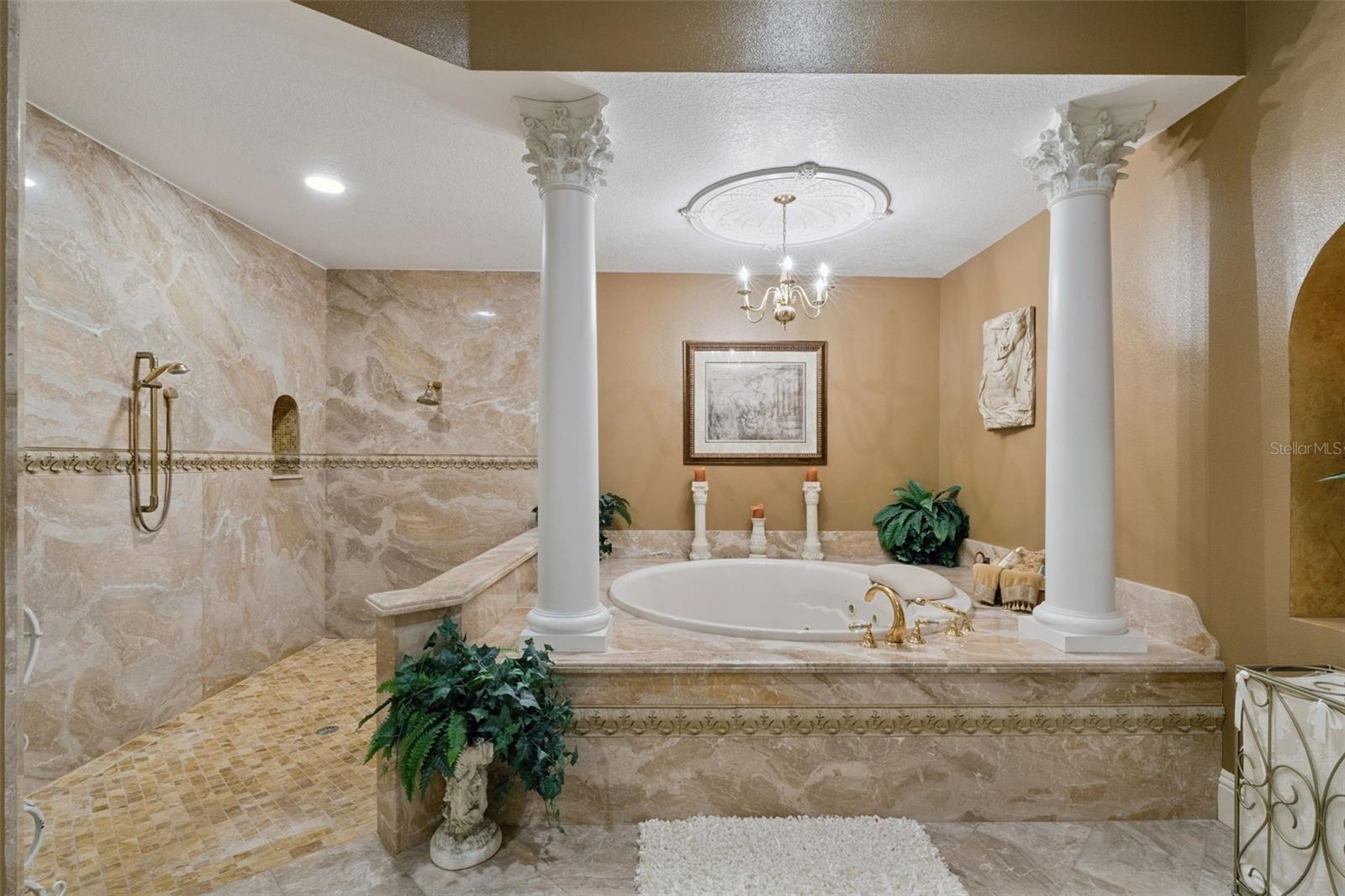 Listing photo id 13 for 1714 Cheryl Lane