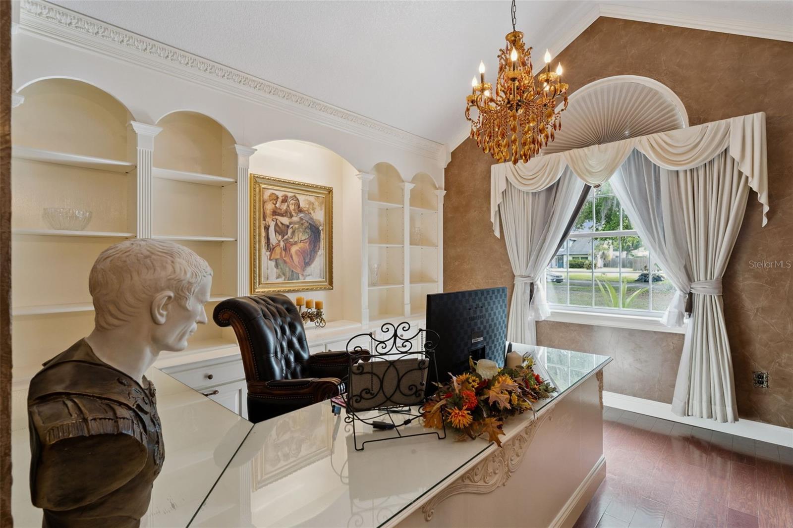 Listing photo id 2 for 1714 Cheryl Lane