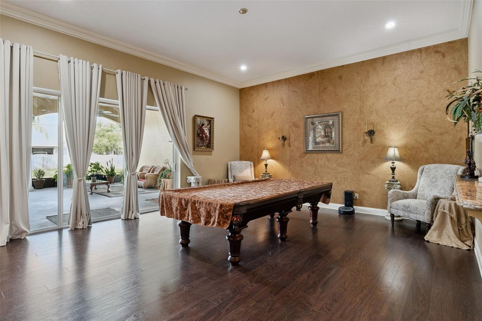 Listing photo id 5 for 1714 Cheryl Lane