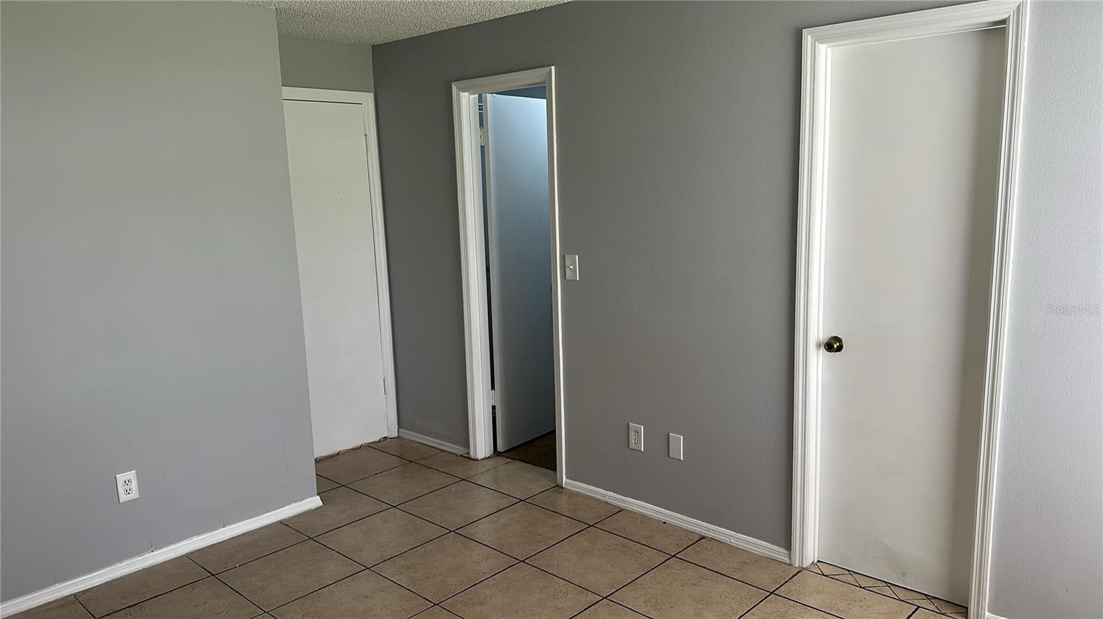 Image 7 of 12 For 1108 Lucaya Circle