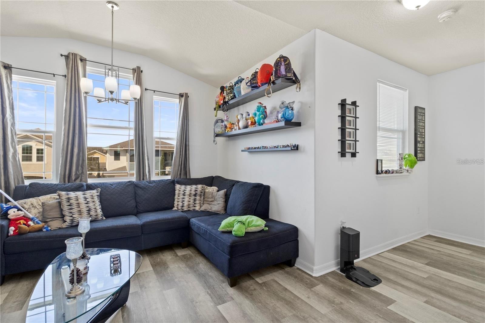 Image 19 of 43 For 2525 Amati Drive