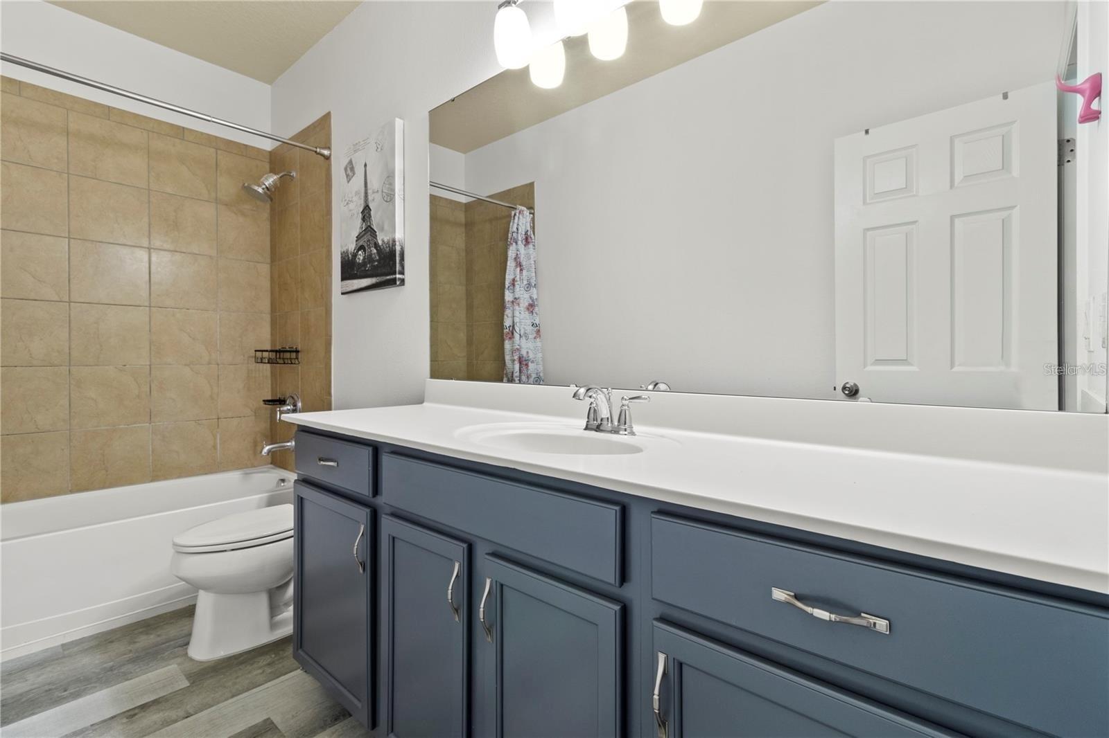 Image 29 of 43 For 2525 Amati Drive