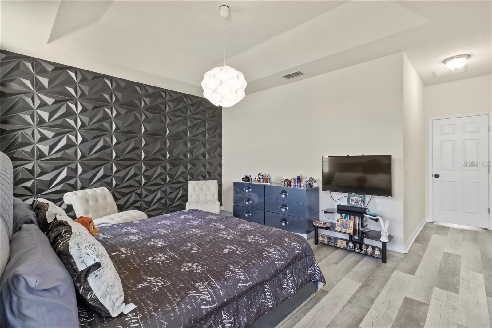 Image 31 of 43 For 2525 Amati Drive