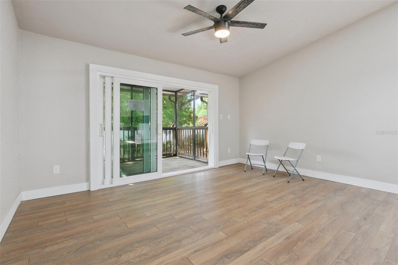 Image 10 of 24 For 6436 92nd Place N 1005