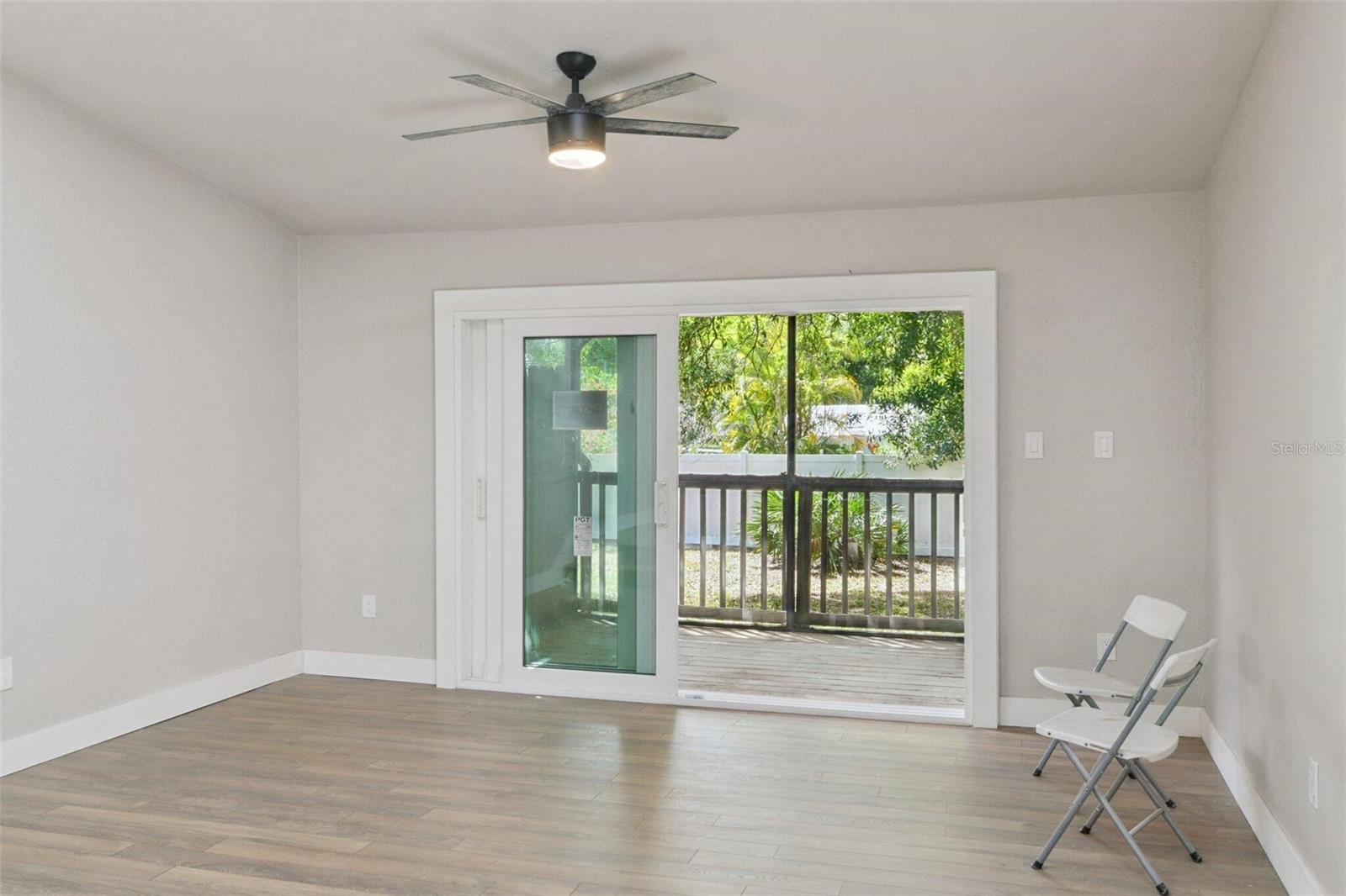 Image 11 of 24 For 6436 92nd Place N 1005