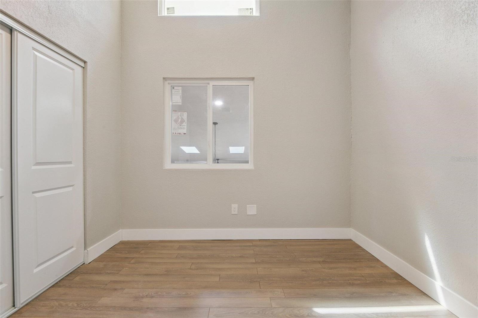 Image 15 of 24 For 6436 92nd Place N 1005