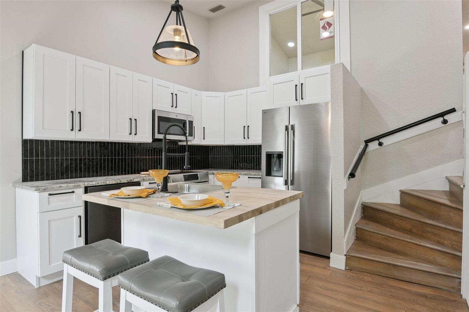 Image 5 of 24 For 6436 92nd Place N 1005