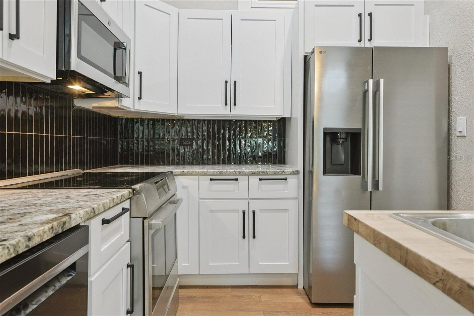 Image 7 of 24 For 6436 92nd Place N 1005