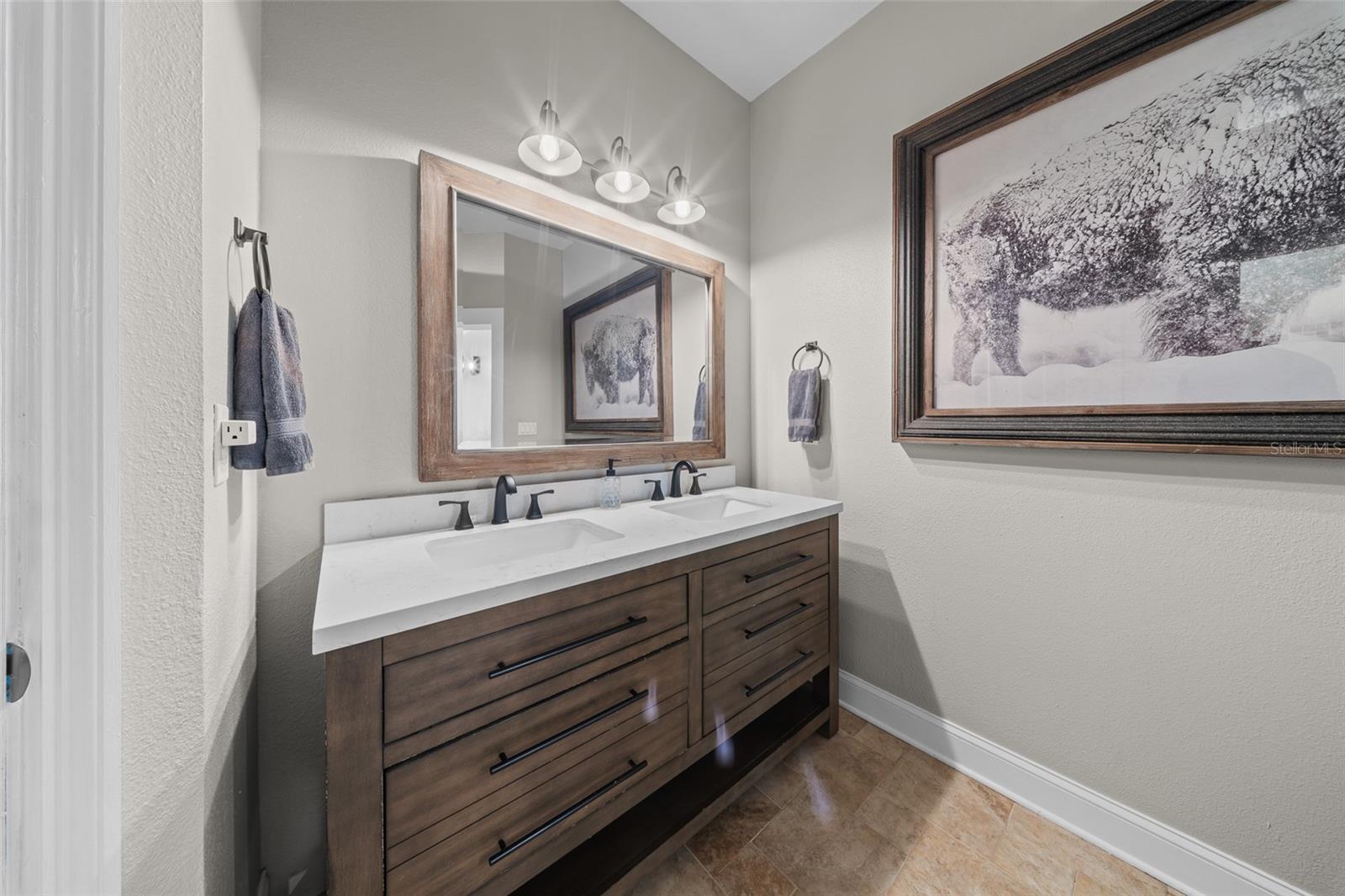 Image 18 of 34 For 440 Lake Lenelle Drive