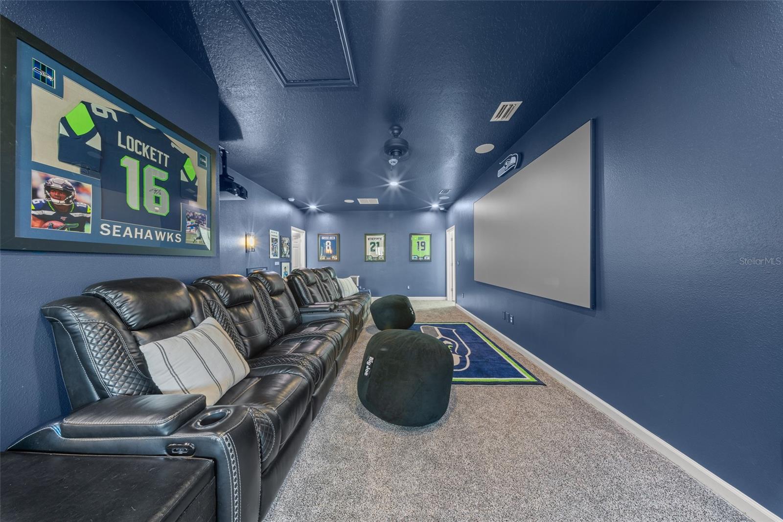 Image 20 of 34 For 440 Lake Lenelle Drive