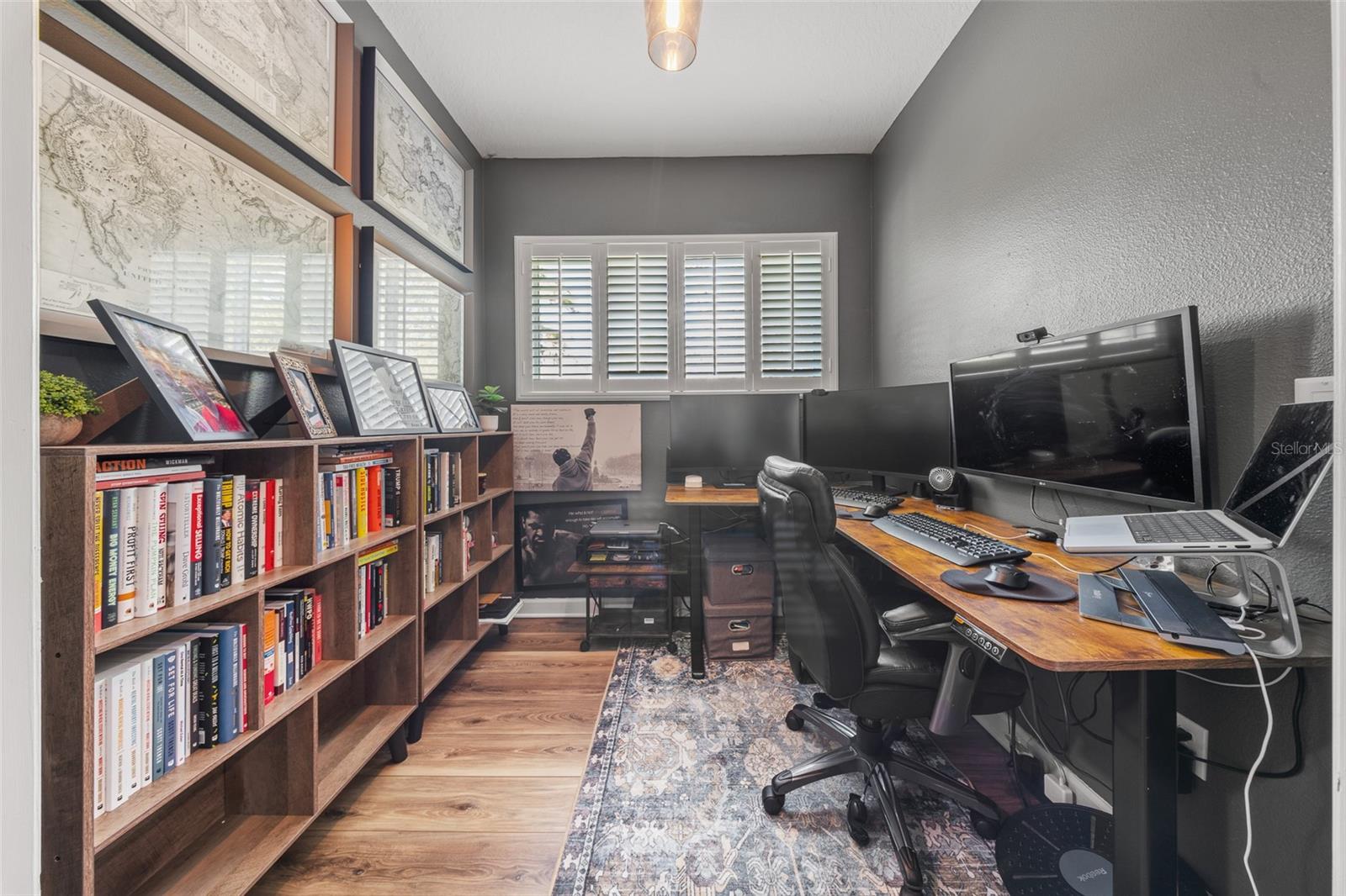 Image 25 of 34 For 440 Lake Lenelle Drive