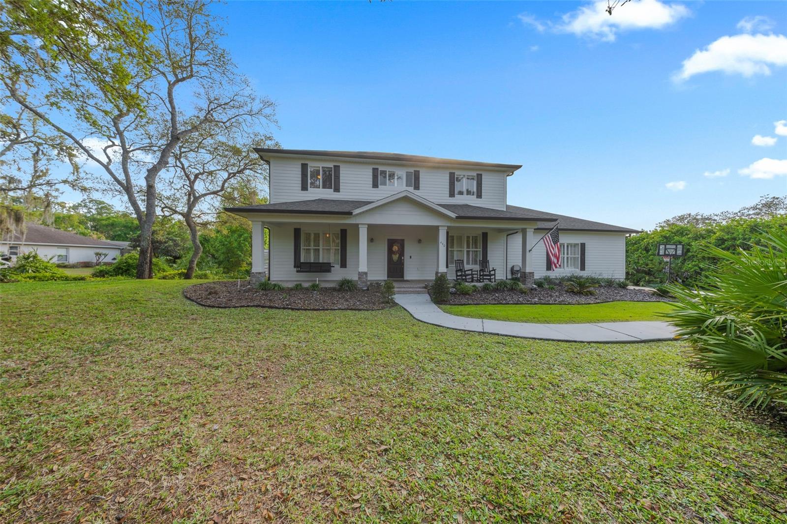 Image 32 of 34 For 440 Lake Lenelle Drive