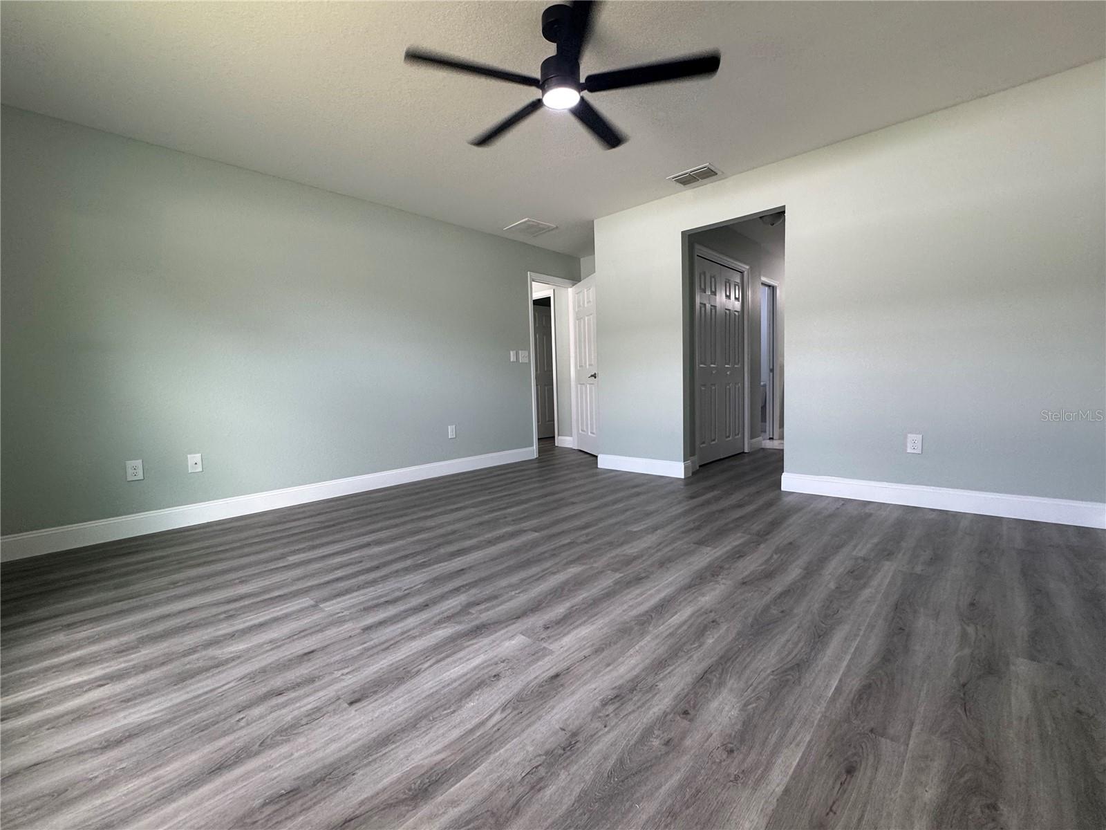 Image 20 of 37 For 13373 111th Lane