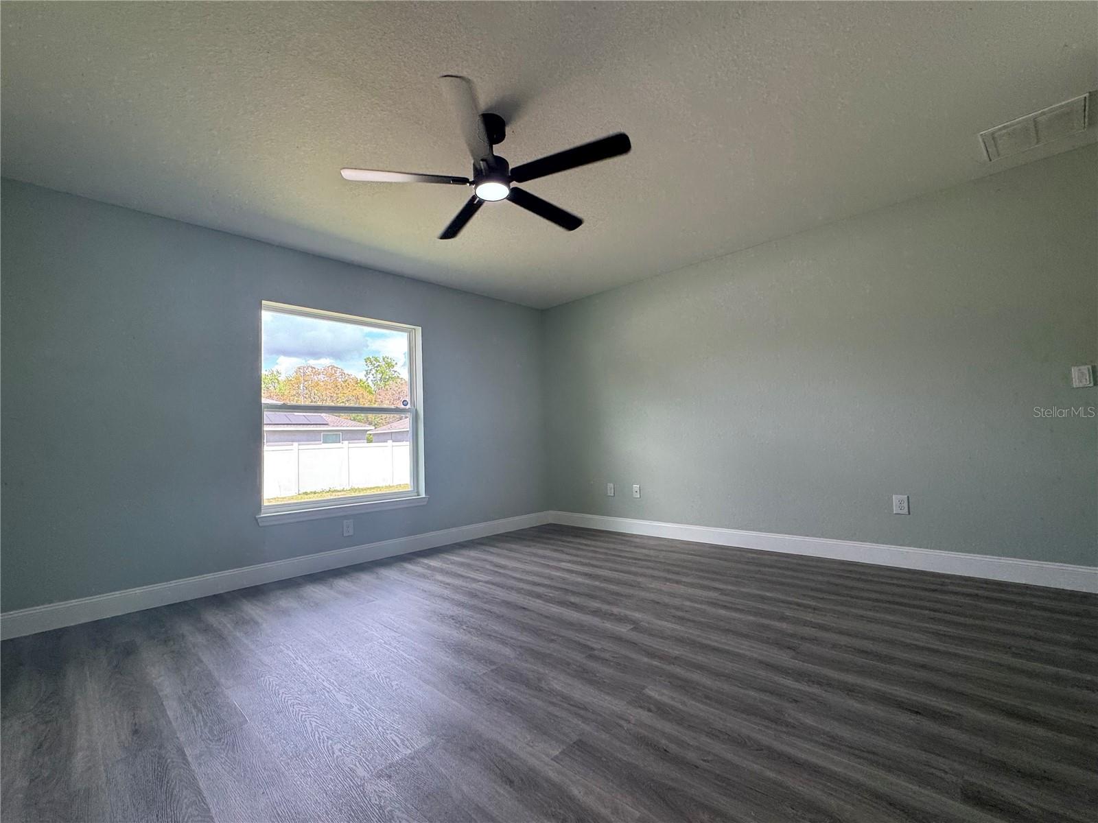 Image 21 of 37 For 13373 111th Lane