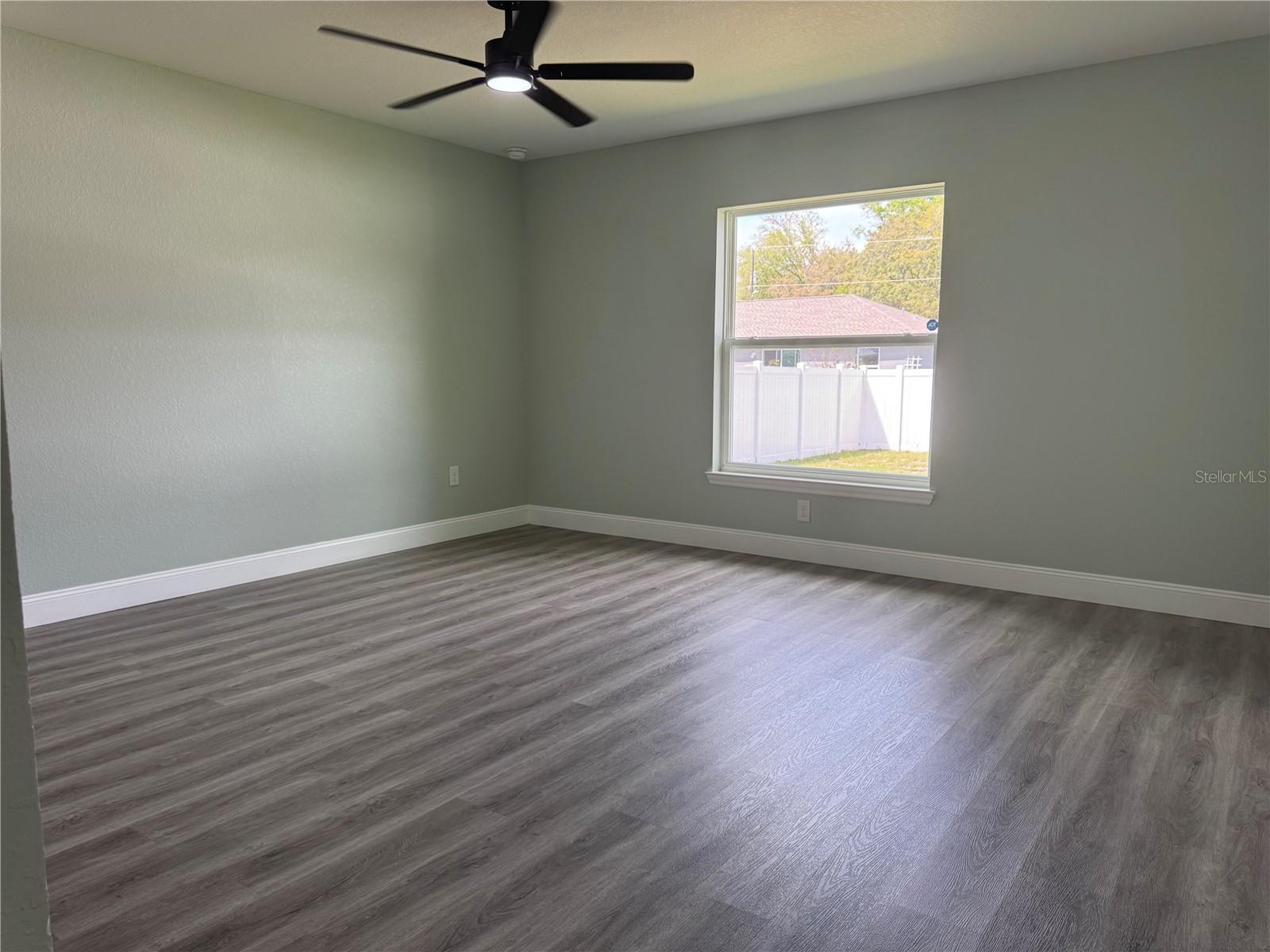 Image 23 of 37 For 13373 111th Lane