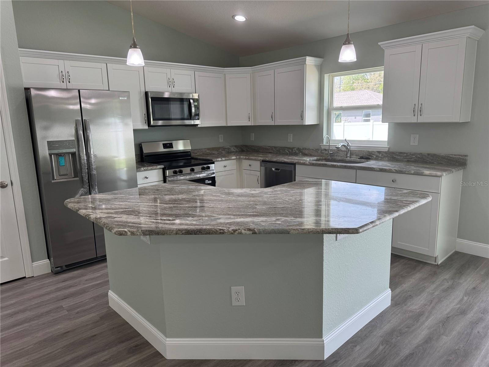 Image 7 of 37 For 13373 111th Lane