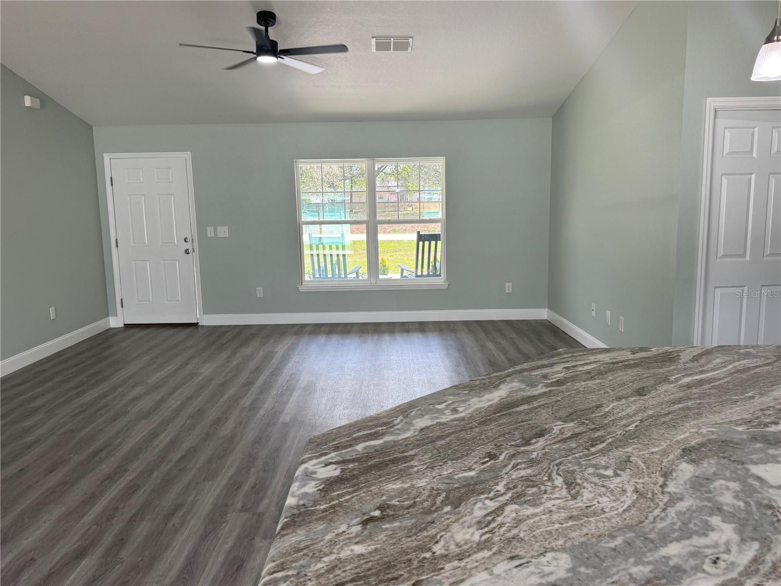 Image 8 of 37 For 13373 111th Lane