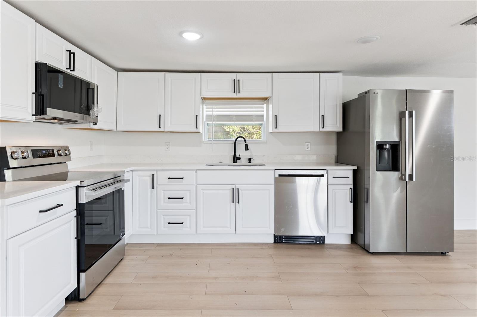 Image 14 of 51 For 232 Noxon Street