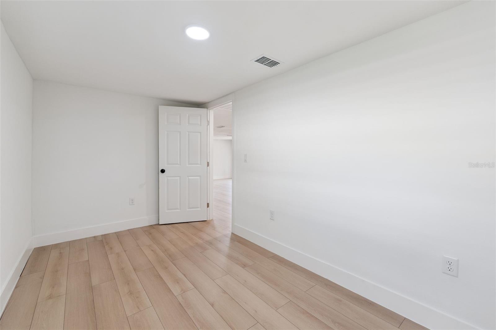 Image 19 of 51 For 232 Noxon Street