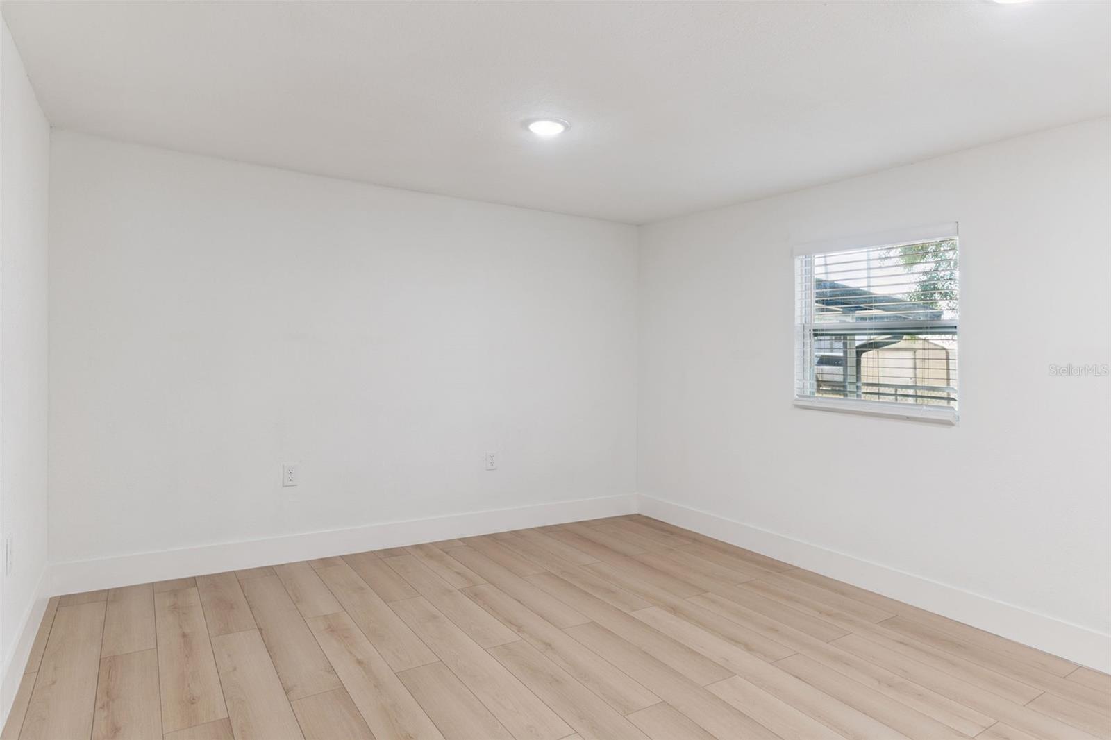 Image 23 of 51 For 232 Noxon Street