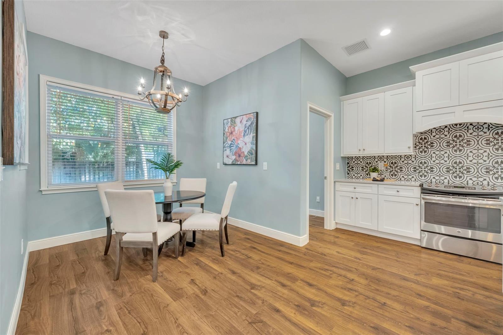 Image 10 of 34 For 613 Bonita Road