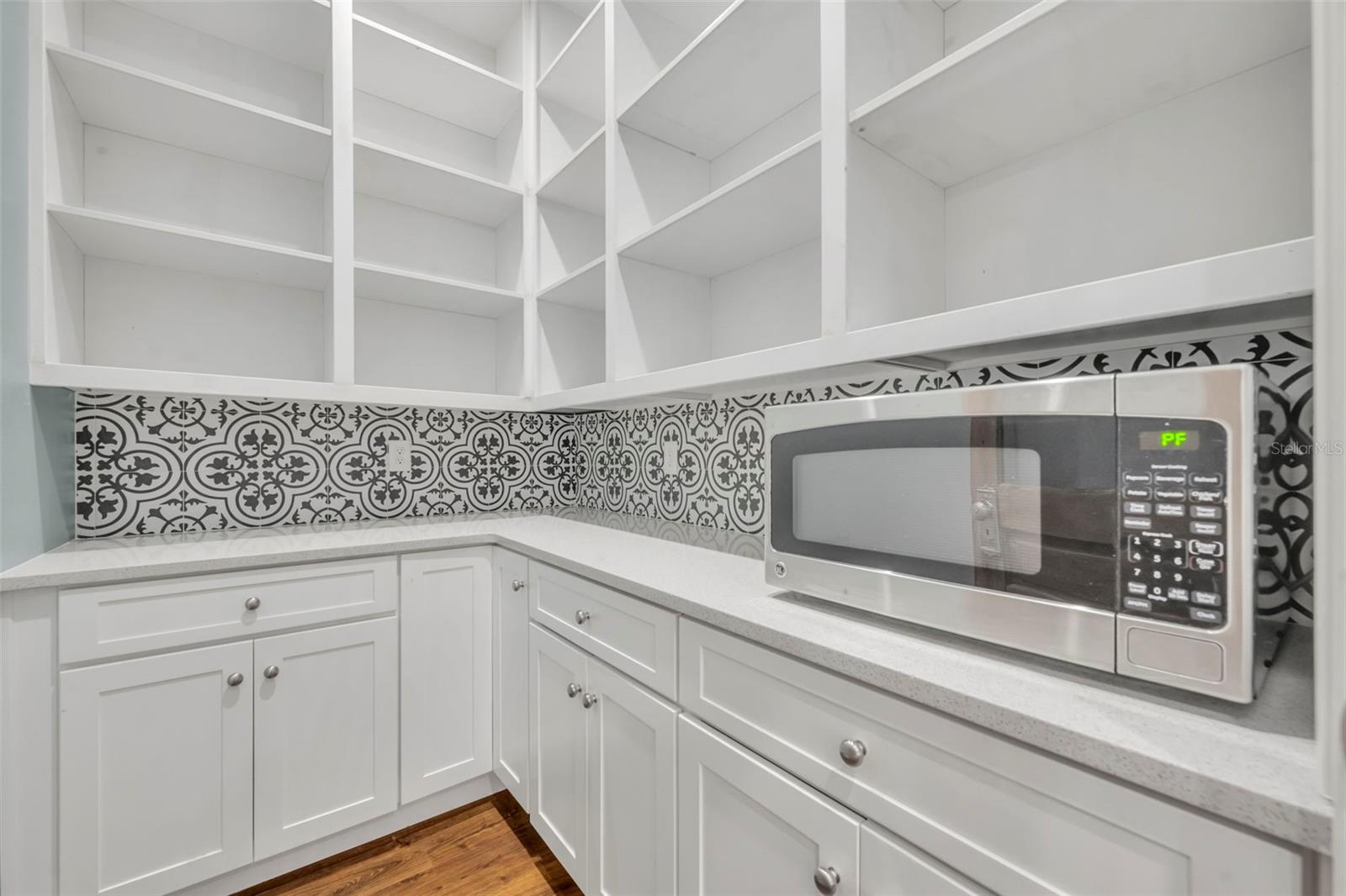 Image 11 of 34 For 613 Bonita Road