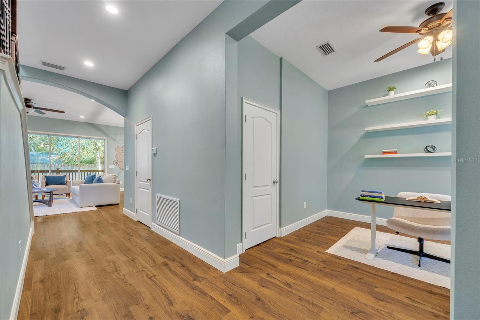 Image 17 of 34 For 613 Bonita Road