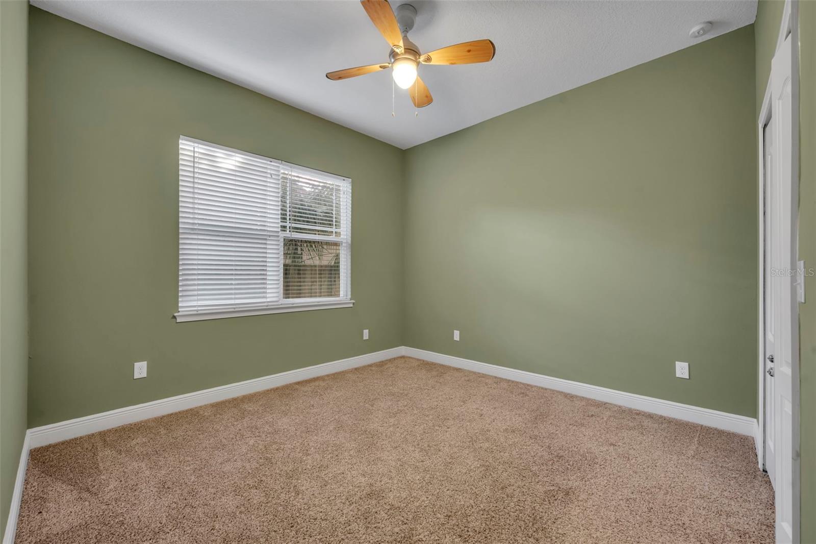 Image 24 of 34 For 613 Bonita Road