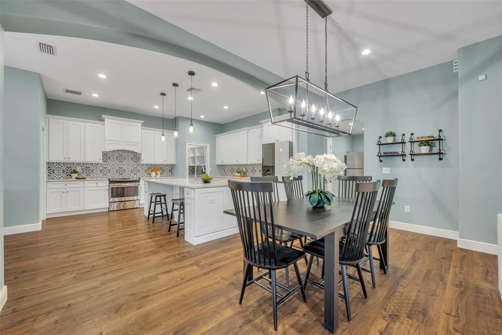 Image 6 of 34 For 613 Bonita Road