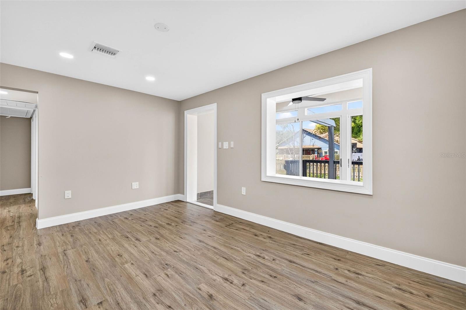 Image 11 of 67 For 3620 Tampa Circle