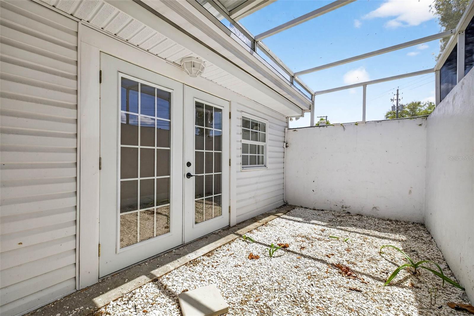 Image 23 of 67 For 3620 Tampa Circle