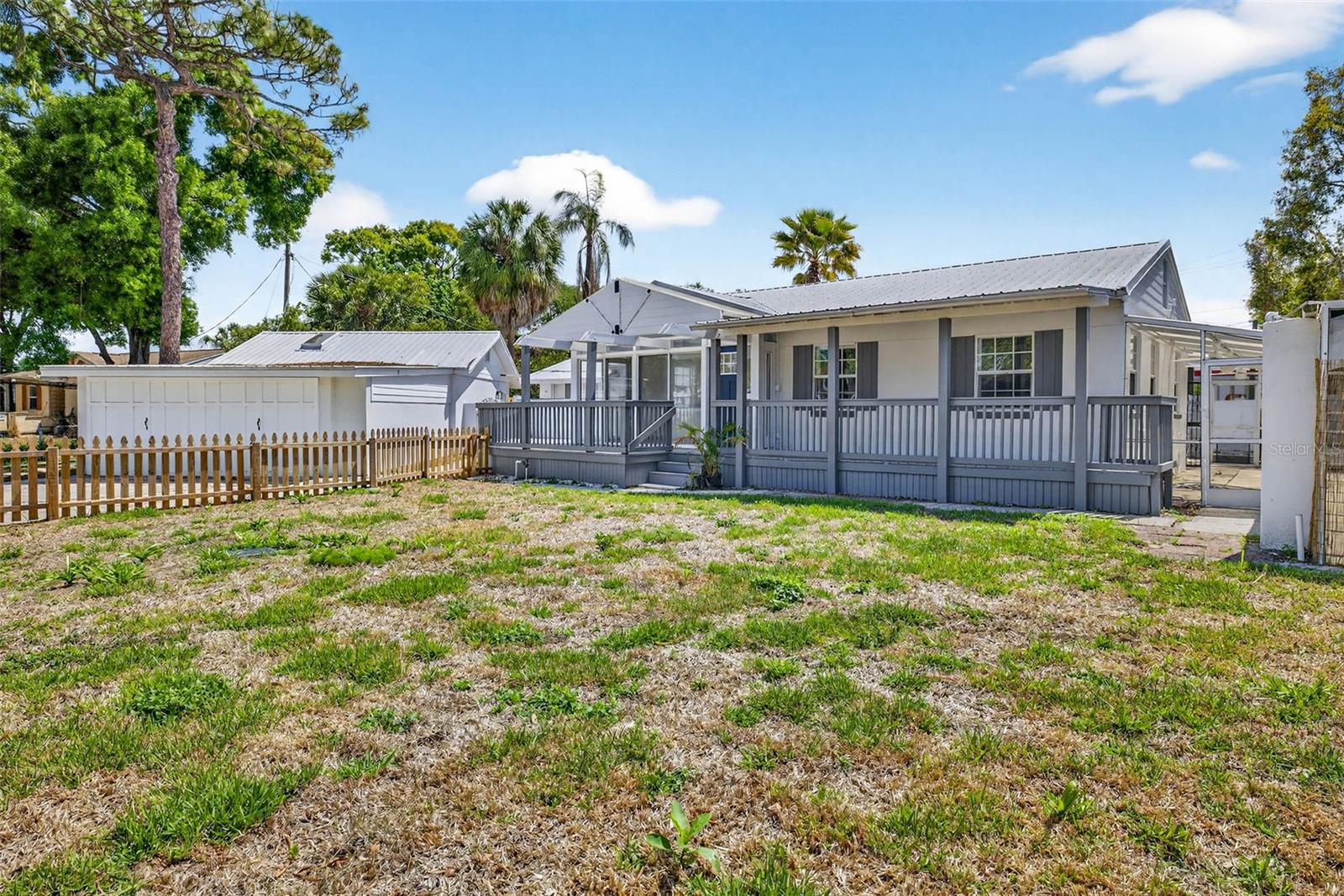 Image 3 of 67 For 3620 Tampa Circle