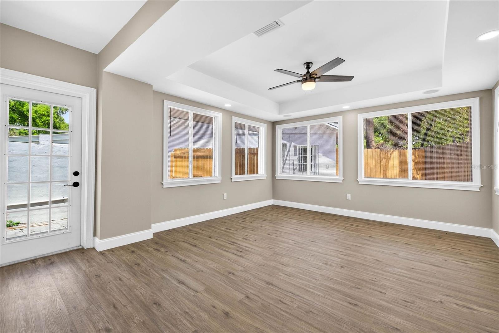 Image 31 of 67 For 3620 Tampa Circle