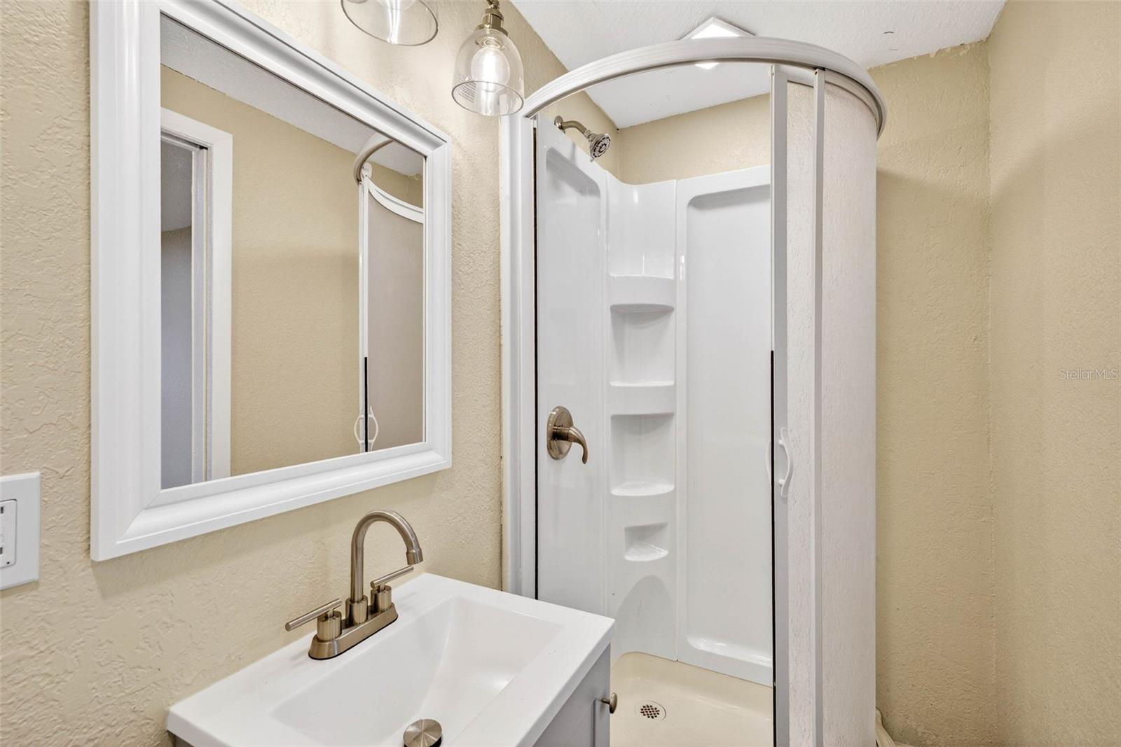 Image 52 of 67 For 3620 Tampa Circle