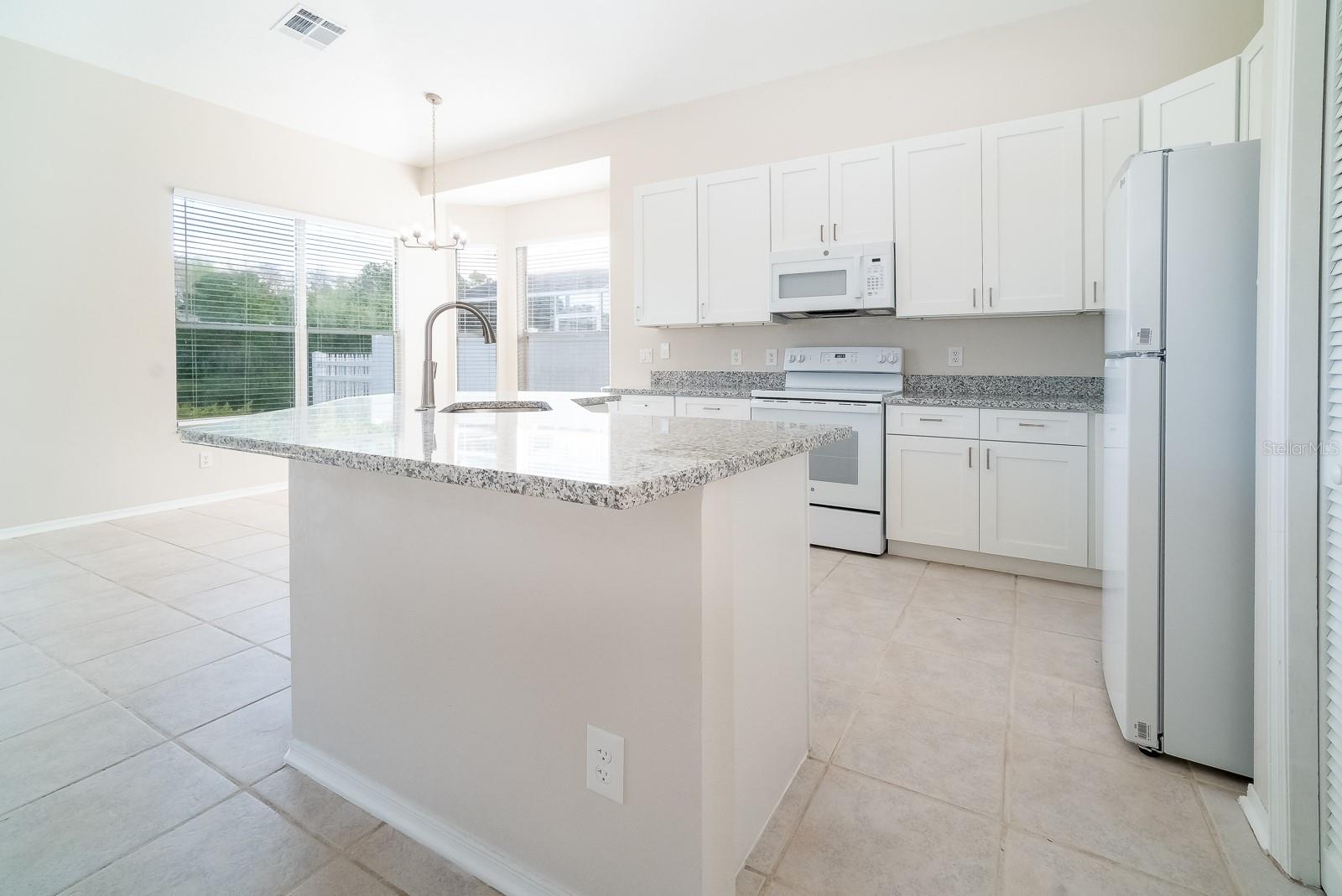 Image 7 of 19 For 535 Tree Shore Drive