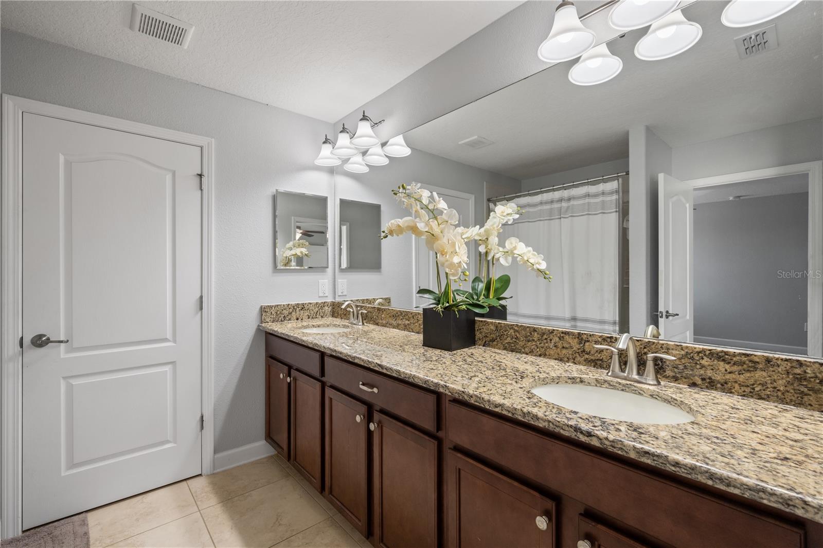 Image 25 of 33 For 5778 Laurel Cherry Avenue