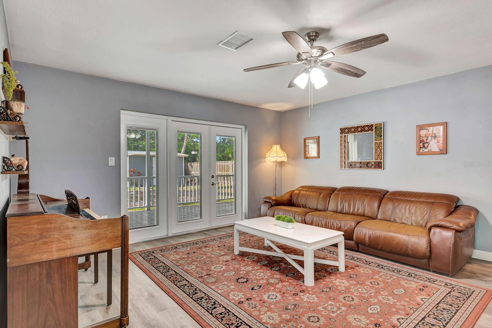 Image 12 of 47 For 2510 51st Avenue Terrace W