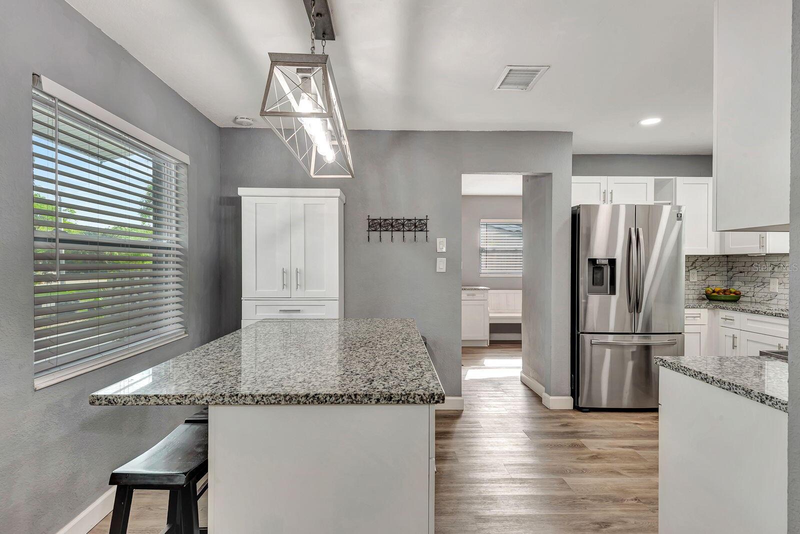 Image 14 of 47 For 2510 51st Avenue Terrace W