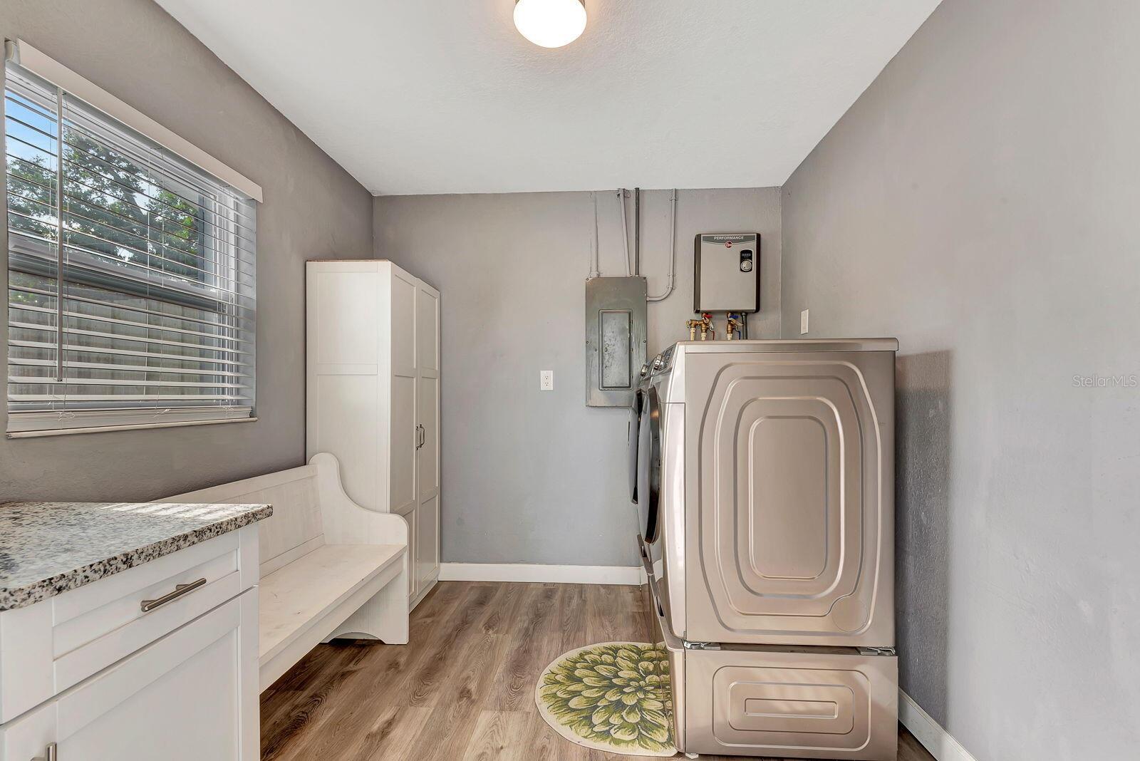 Image 21 of 47 For 2510 51st Avenue Terrace W