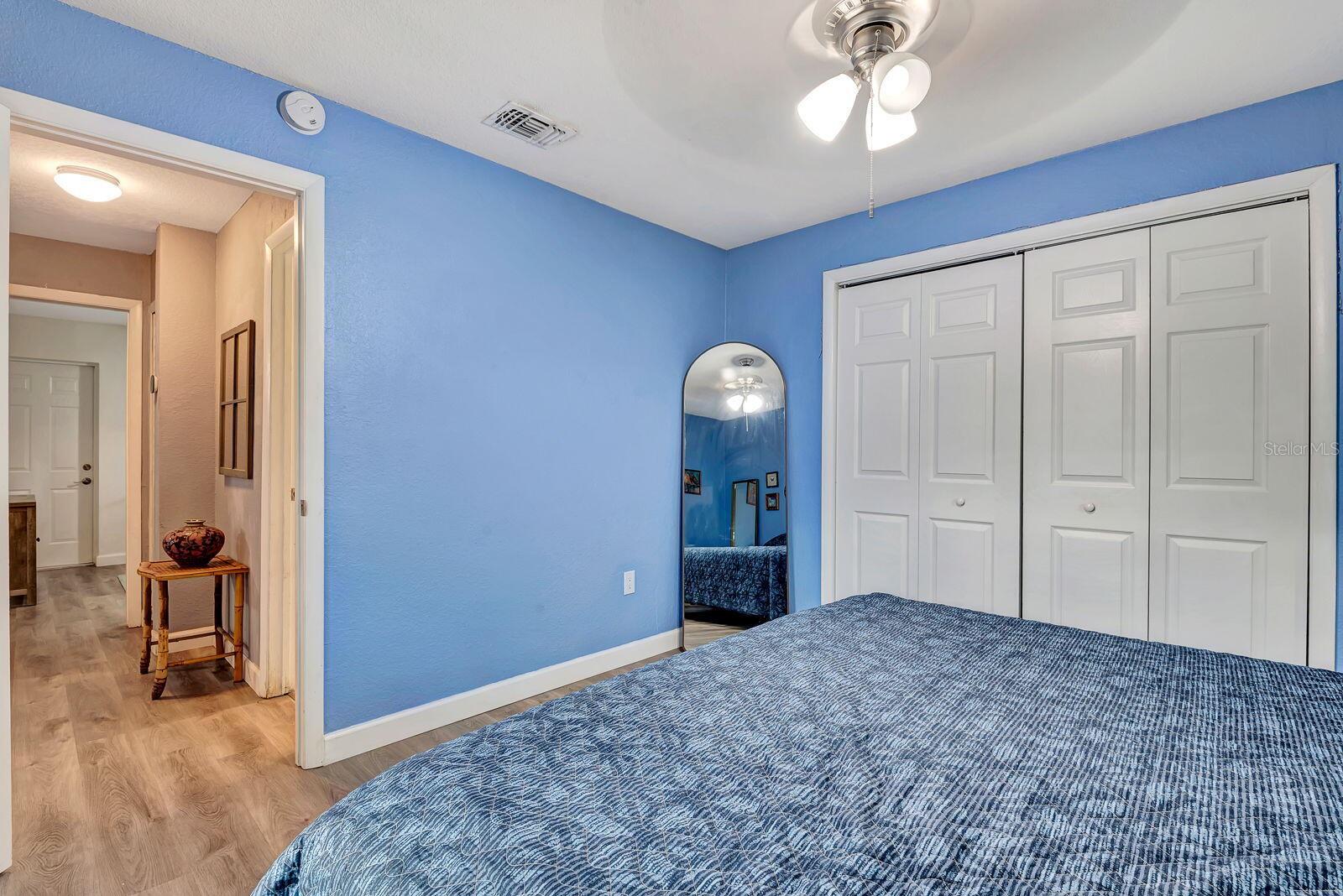 Image 23 of 47 For 2510 51st Avenue Terrace W