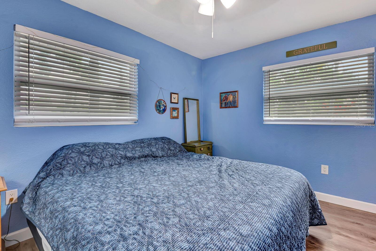 Image 24 of 47 For 2510 51st Avenue Terrace W